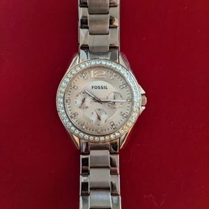 Rose gold fossil watch